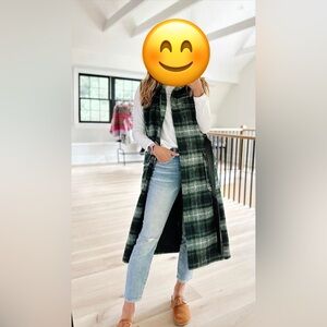 NWT Women’s Bernardo Green Plaid Vest, Size M